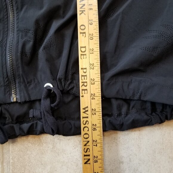 ✅Nanette Lepore Activewear Windbreaker Jacket Black Perforated Women's Size 2X - Picture 9 of 16